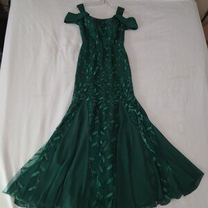 JJ's house green floor length dress with leaf design